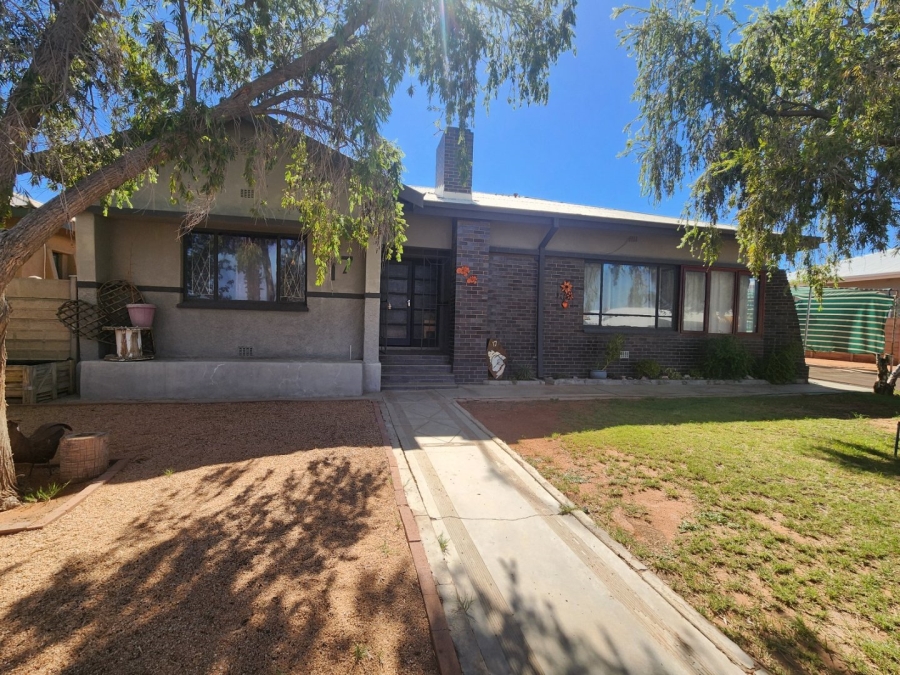 4 Bedroom Property for Sale in Die Rand Northern Cape